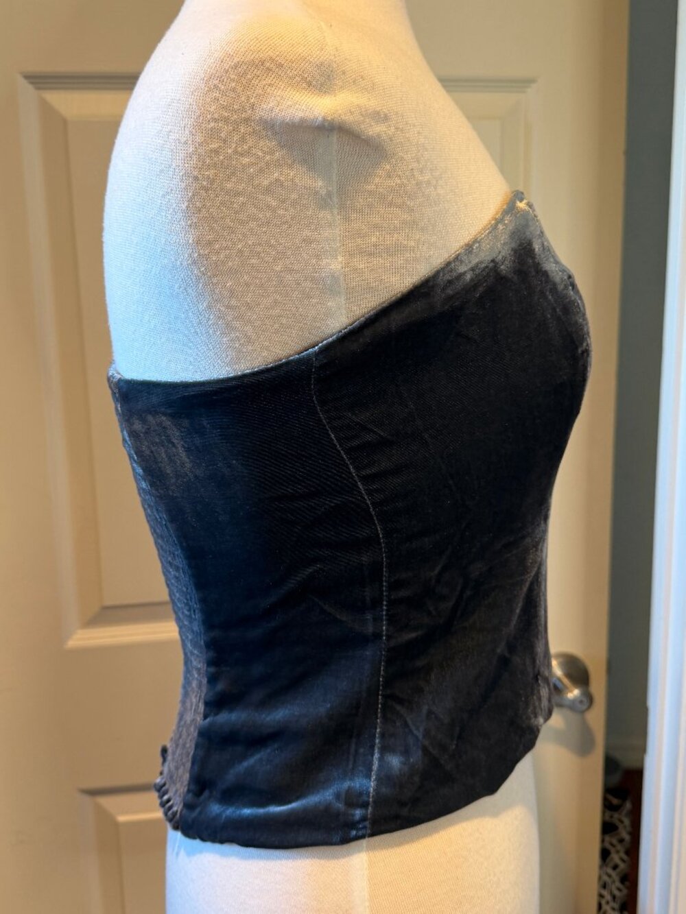 REFORMATION Giorgia velvet strapless top NWT Various Sizes - Picture 7 of 9